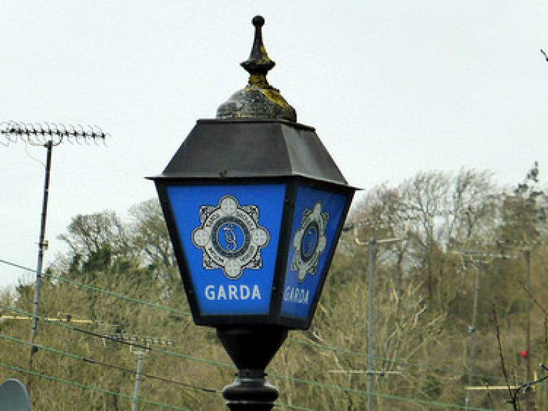 Gardai investigate possible armed robbery from shop in Waterford.