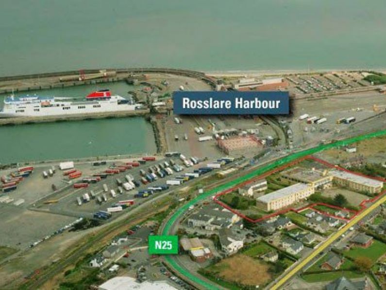 Eight people found in shipping container in Rosslare