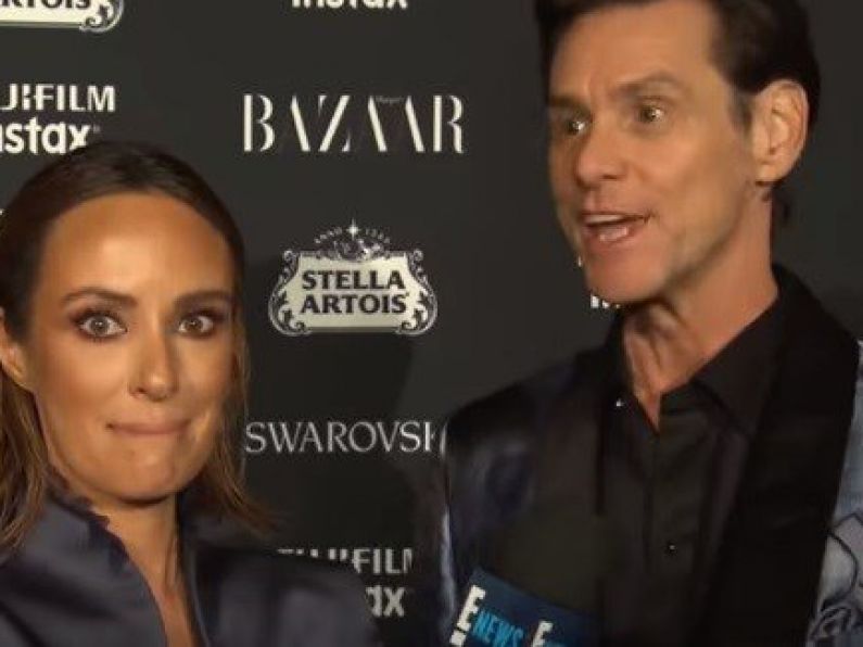 You need to see this bizarre Jim Carrey Red Carpet interview