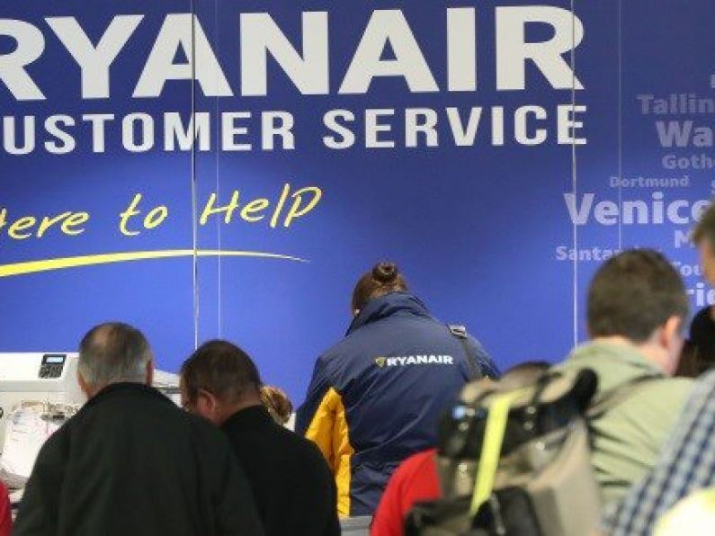 Ryanair pilots threaten Christmas disruption