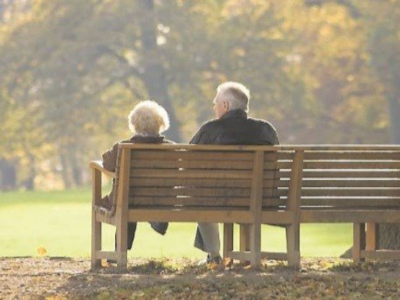 Communities asked to check on older neighbours during heatwave