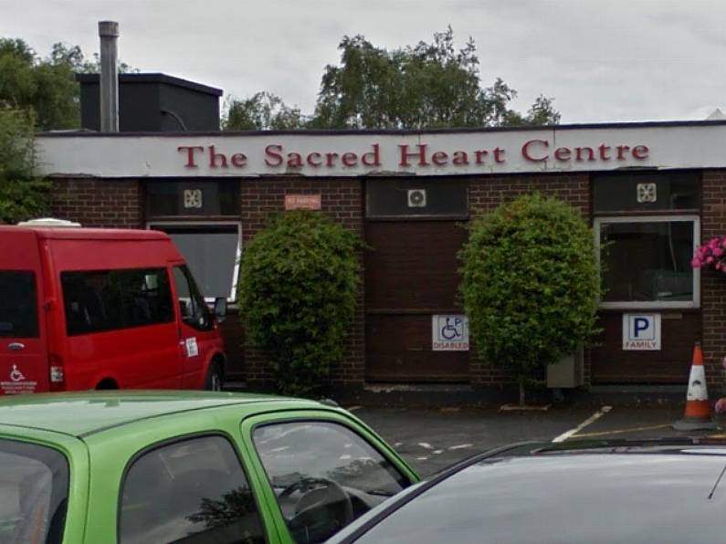 Health Minister says he'll meet group who are fundraising to build new Sacred Heart Centre