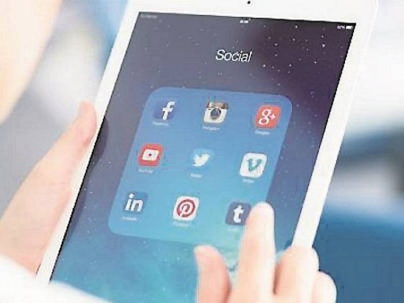 Gardaí warn public of latest social media scams