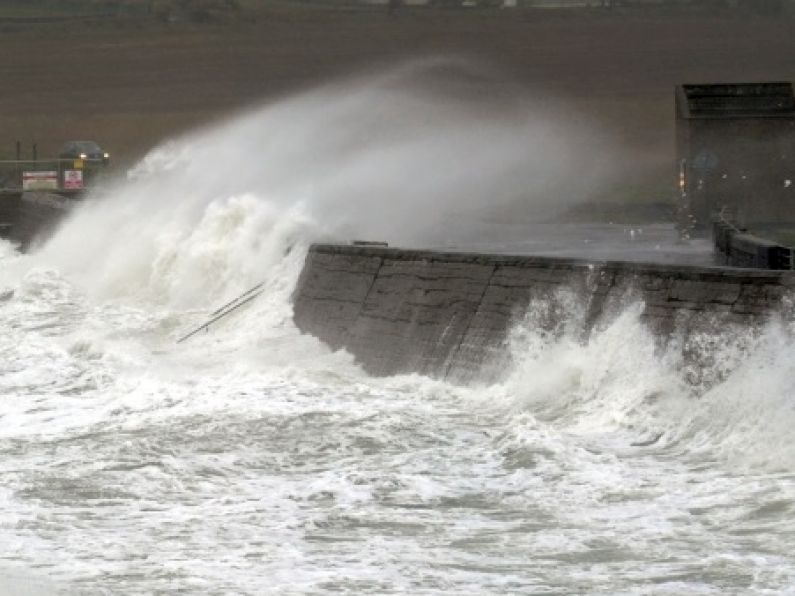 Storm Isha: Orange wind warning for Waterford