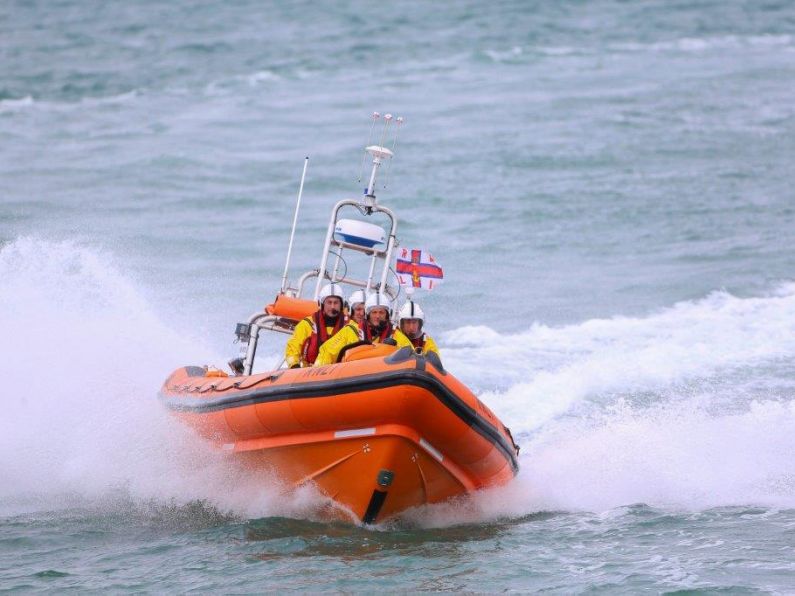 Search continues off Dungarvan for missing man.