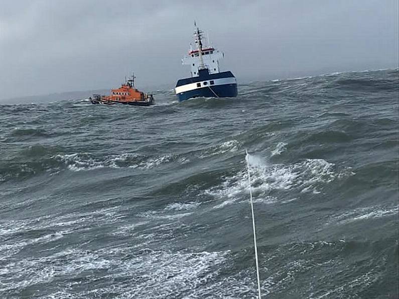 Tragedy averted as rescue of the 'Lily B' to continue in Waterford this morning