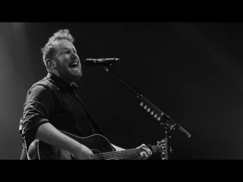 Gavin James announces Dunmore East gig