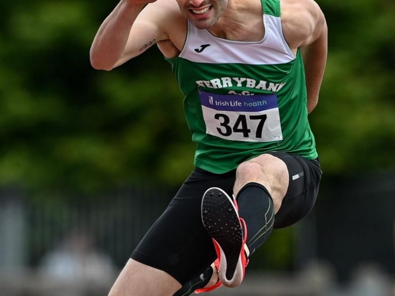 Thomas Barr makes it nine national titles in the Men's 400m Hurdles