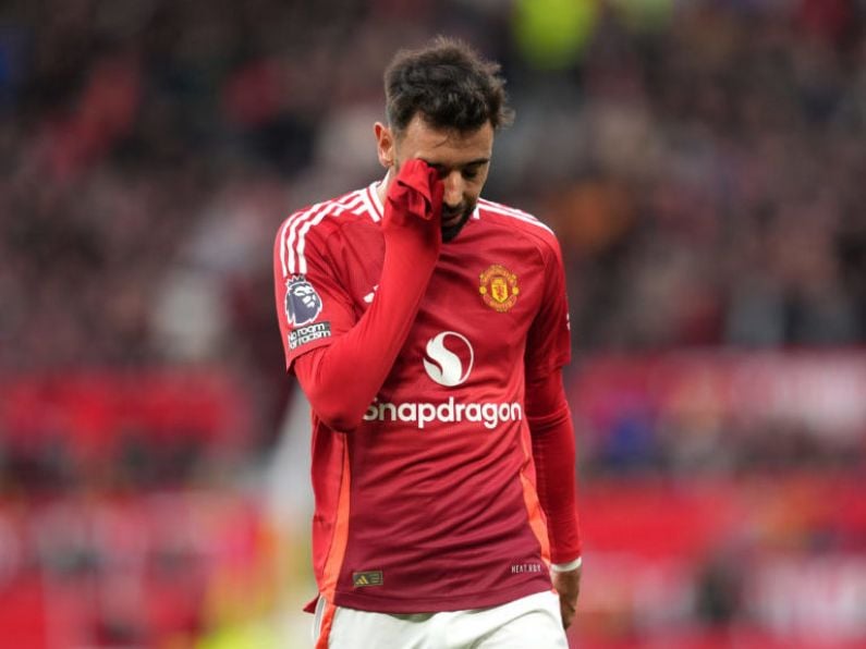 Bruno Fernandes sees red as Spurs cruise past misfiring Man United