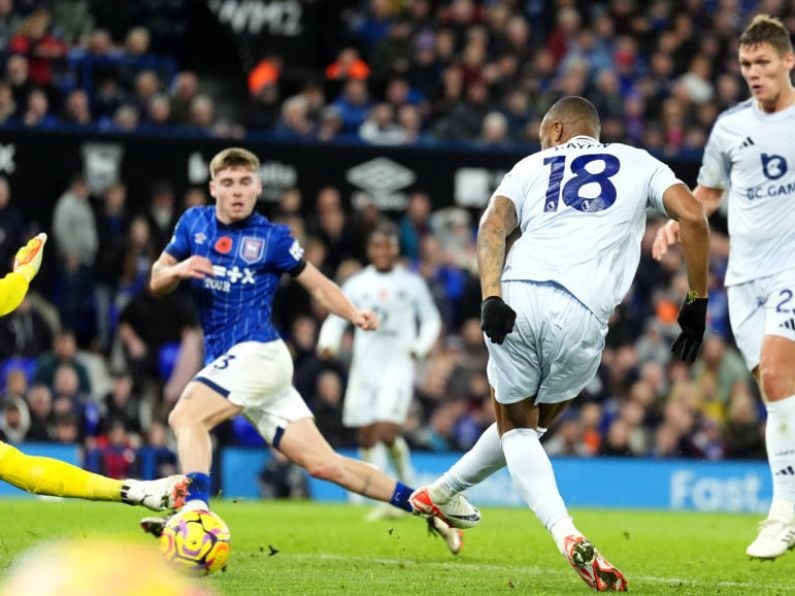 Jordan Ayew earns Leicester a late point as Ipswich squander another lead