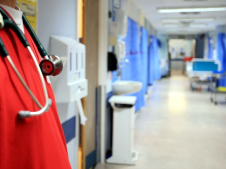 Hospital overcrowding: 553 patients waiting for beds