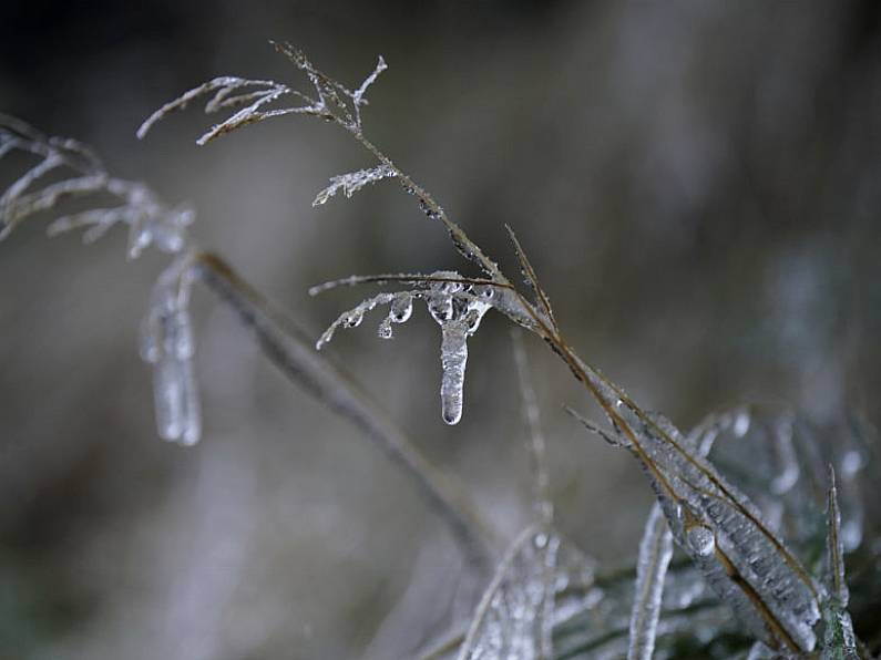 Status yellow snow and ice warning issued for three counties