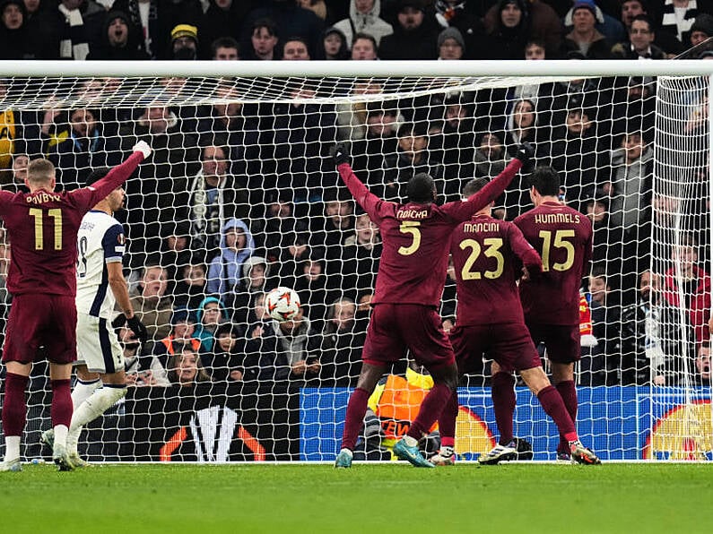 Tottenham pay for missed chances after Mats Hummels earns Roma a draw